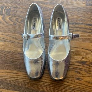 Steve Madden Metallic Silver Buckle Flats